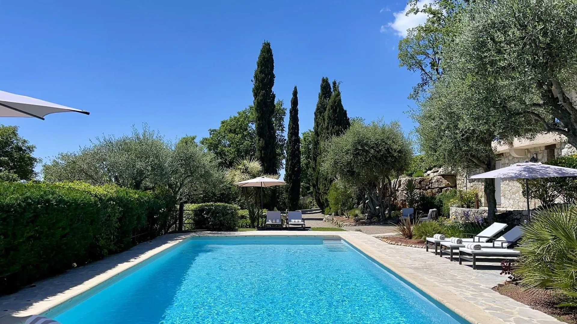 Les Hauts De La Riviera Cabris Bed & Breakfast